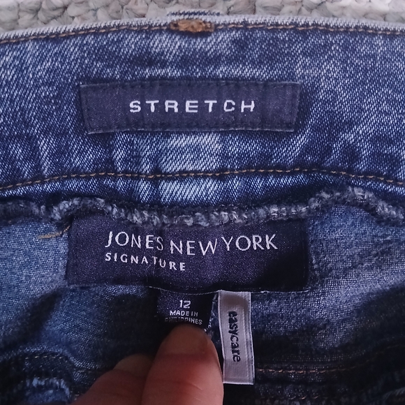 Jones New York Jeans - Picture 3 of 5